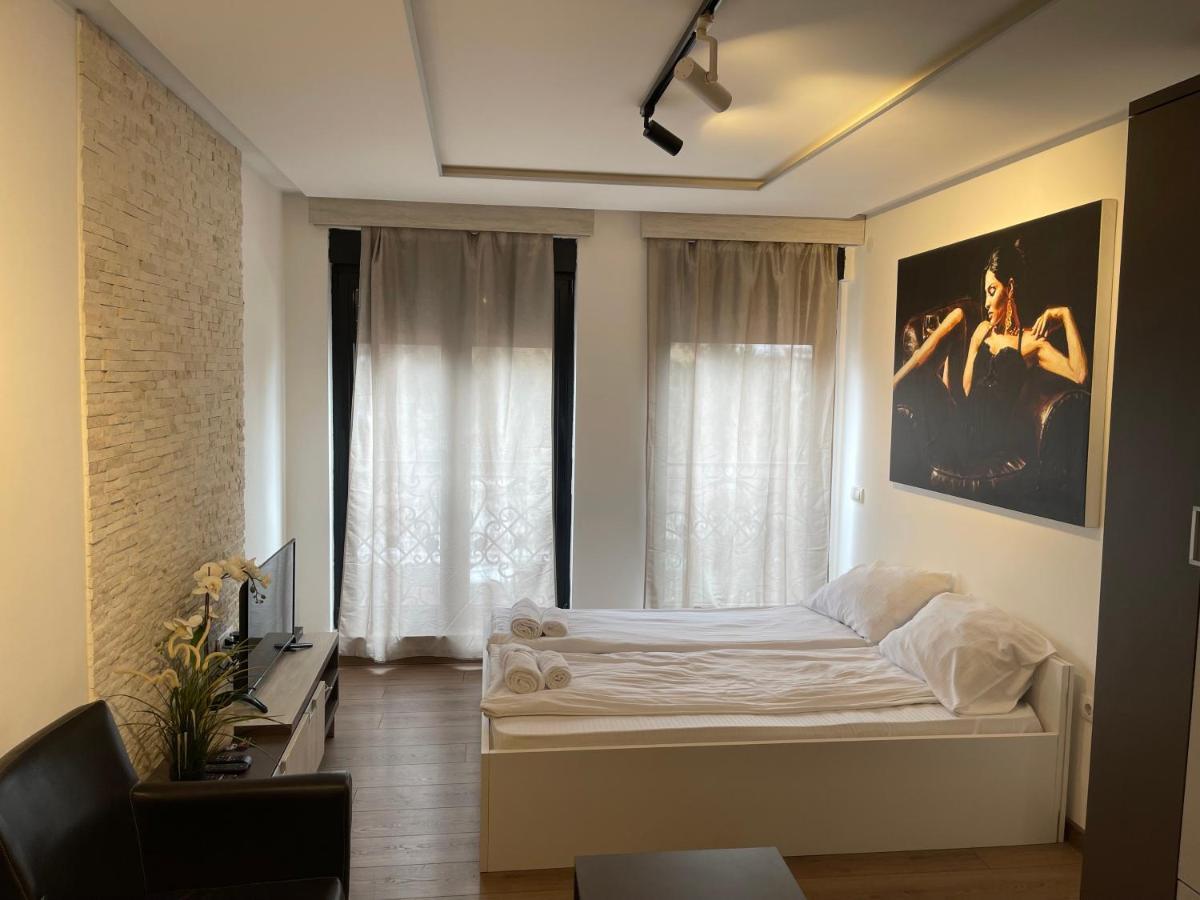 Empire Queen Apartments เบลเกรด ภายนอก รูปภาพ
