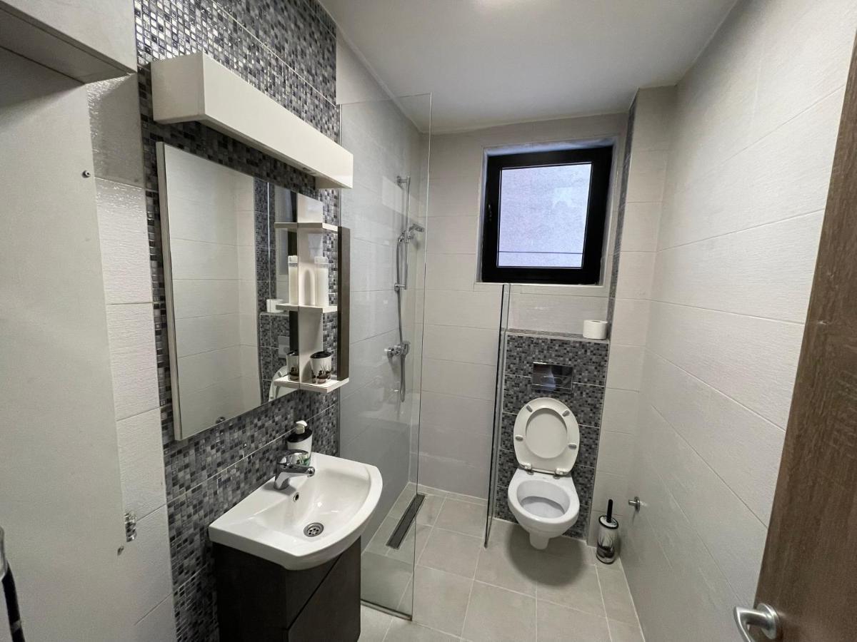 Empire Queen Apartments เบลเกรด ภายนอก รูปภาพ