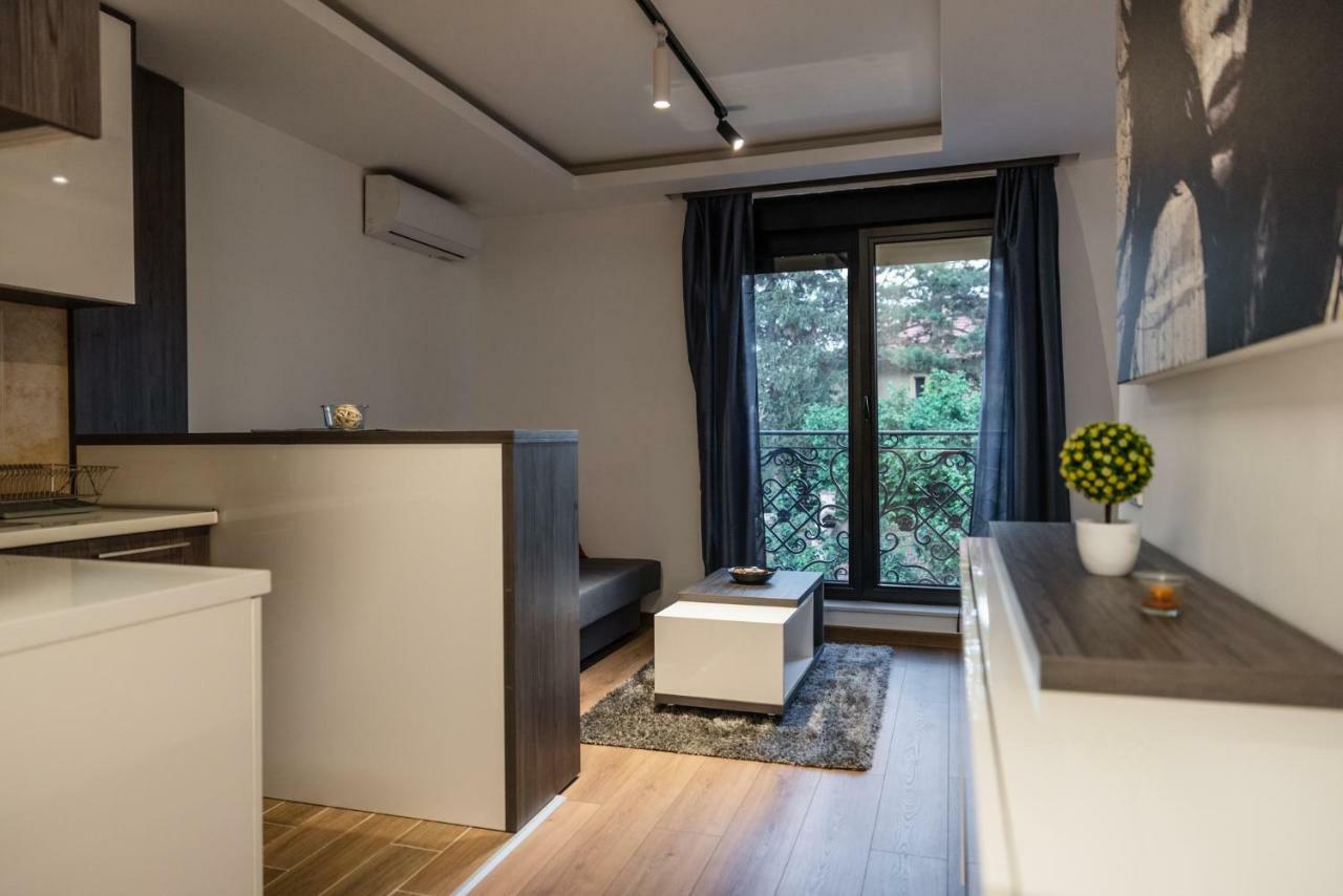 Empire Queen Apartments เบลเกรด ภายนอก รูปภาพ