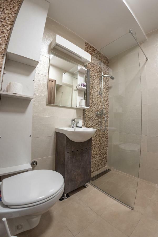Empire Queen Apartments เบลเกรด ภายนอก รูปภาพ